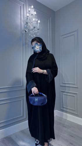 Ghaym abaya, half basha with sleeves, dotted with...