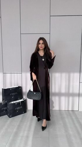 Velvet abaya with zipper