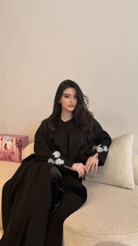 Malaak white plaid abaya