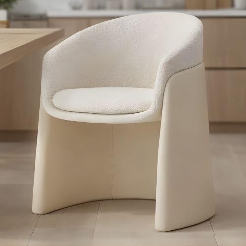 Luxurious dining chair with a touch of modern decor