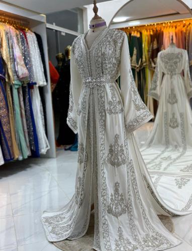 تكشيطة مرصعة فضي