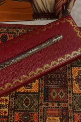 قلم بالاسم فخامة