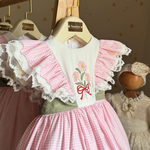 فستان كاروهات وردي