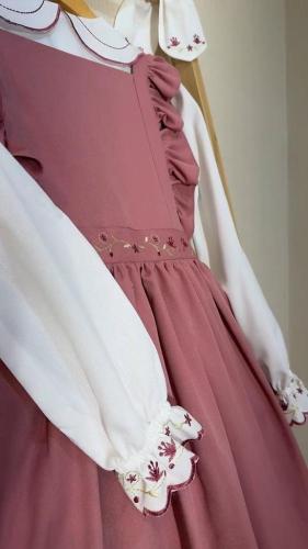 مريول ابتدائي ومتوسط مع تطريز