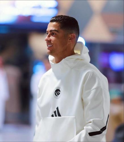 بلوفر شتوي نادي النصر