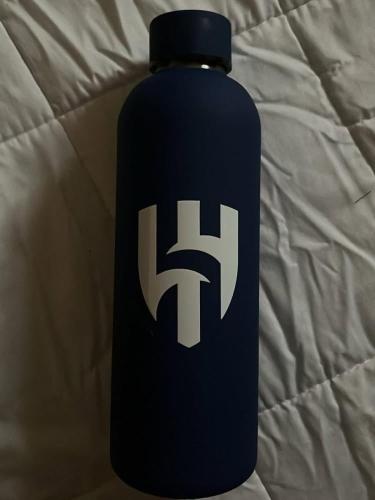 مق بشعار الهلال كحلي