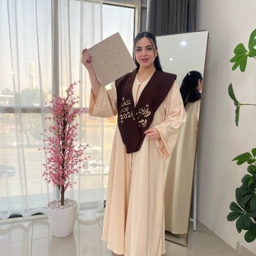 عباية تخرج الفخمه