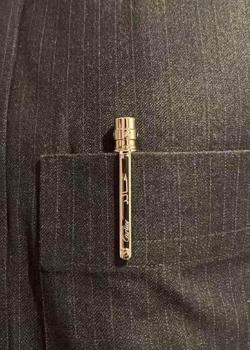 قلم بالاسم فخامة منقوش