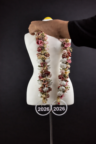 عقد تخرج بالاسم انيق 2026