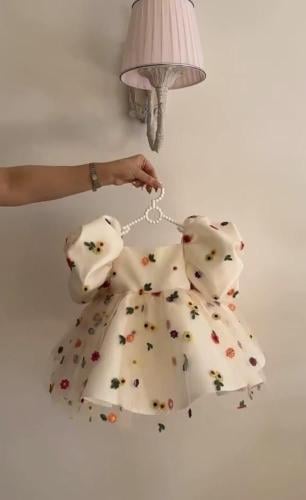 فستان العيد تصميم أنيق ومميز