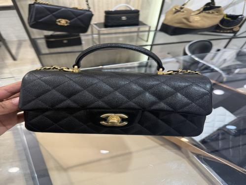 Chanel handle