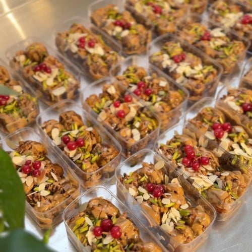 تمر محشي من لفنولا جده فقط