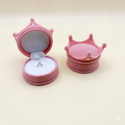 A birth year ring with an elegant box