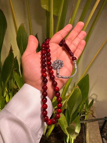 سبحة بكلايت عنابي مع طربزونة فضه