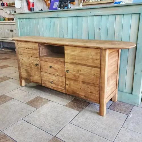TV table of pine wood