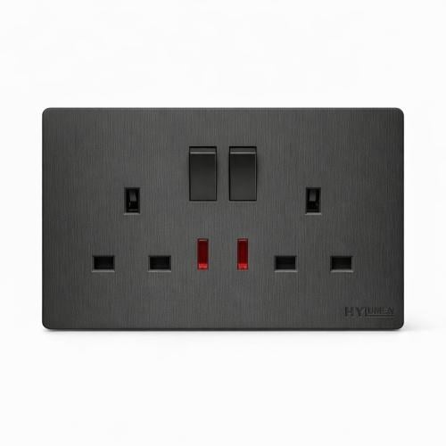 فيش 13 أمبير مجوز من Hylumen – HC1/HC5408