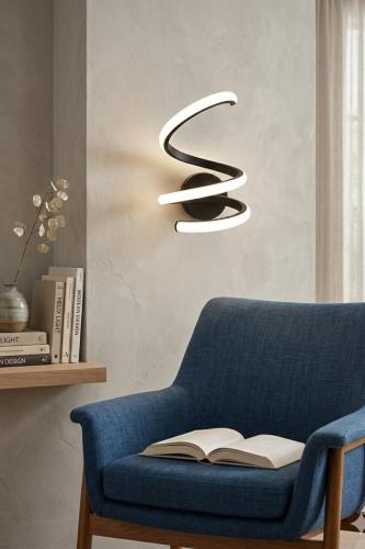 إنارة جدارية حلزونية بتصميم عصري