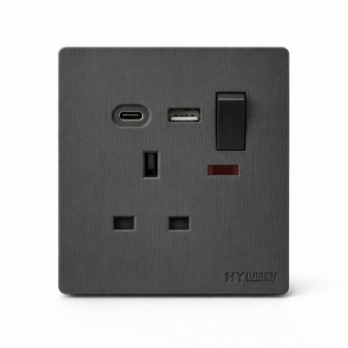 فيش 13 أمبير - مزود بمنافذ USB و Type-C