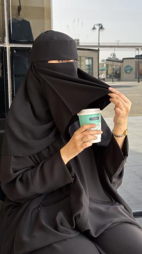 نقاب الأكل أبو مرد ربطة عريضة