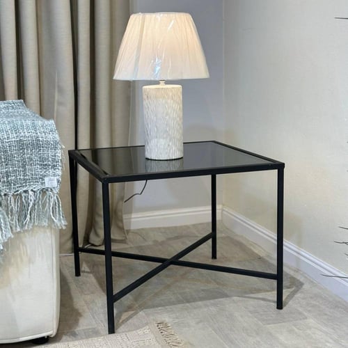 زاوية مربع اسود زجاج اسود