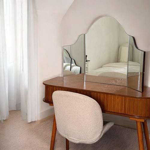 تسريحة خشب مع مرآة – أناقة تلتقي بالوظيفة