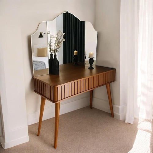 تسريحة خشب مع مرآة – أناقة تلتقي بالوظيفة