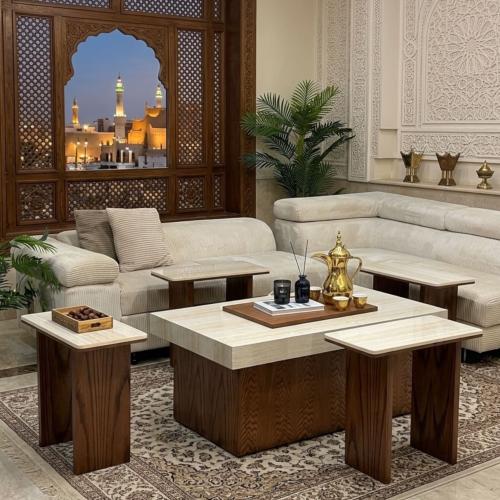 طقم طاولات ضيافة بديل رخام مع 4 خدمة خشب سنديان