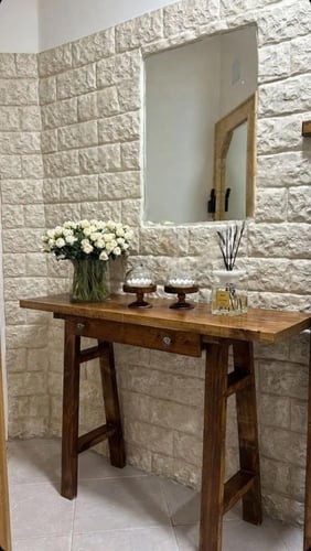 طاولة ركن قهوة كلاسيكية من الخشب الطبيعي – دفء وأن...