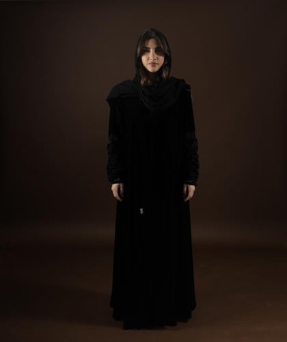 BLACK VELVRT-BLACK LACE