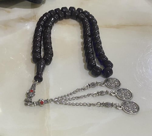 سبحه زعفرانية حرباء