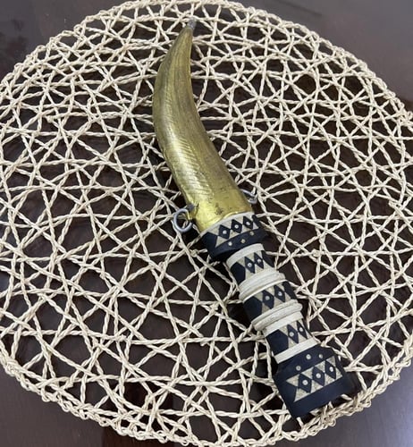 خنجر مجدلاني - وسط