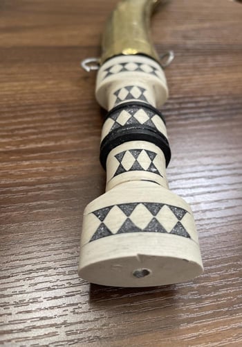 خنجر مجدلاني - وسط