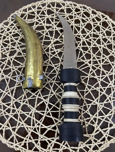 خنجر مجدلاني - وسط