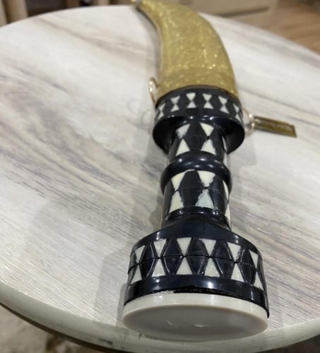 خنجر مجدلاني - كبير