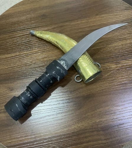 خنجر مجدلاني - وسط