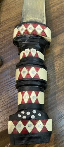 خنجر مجدلاني - وسط