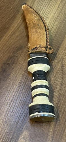 خنجر مجدلاني - كبير