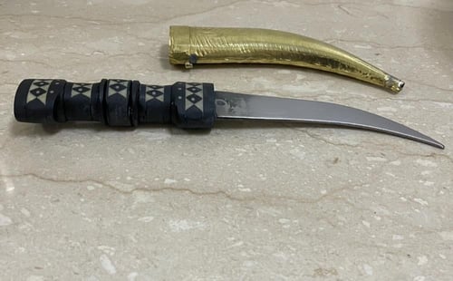 خنجر مجدلاني - وسط