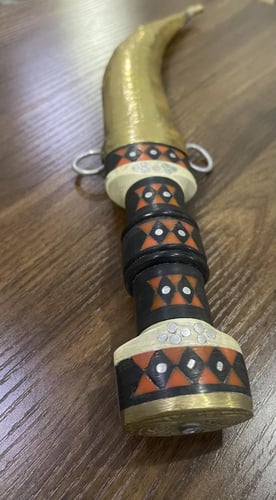 خنجر مجدلاني - وسط