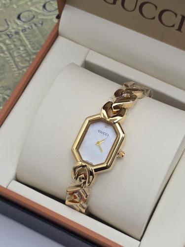 ساعة GUCCI - نسائي