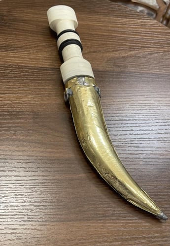 خنجر مجدلاني - وسط