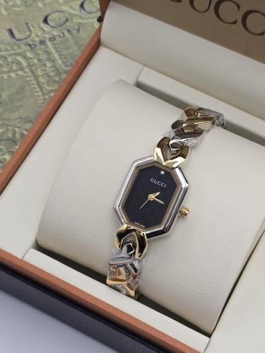 ساعة GUCCI - نسائي