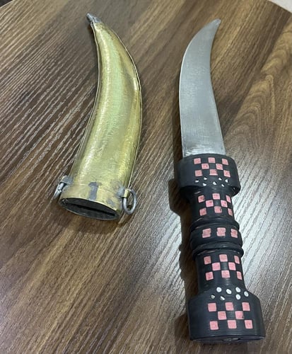 خنجر مجدلاني - كبير