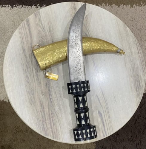 خنجر مجدلاني - كبير