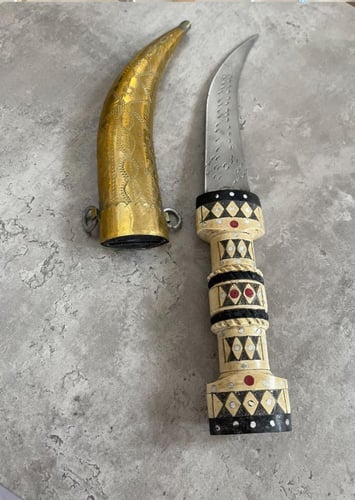 خنجر مجدلاني - كبير