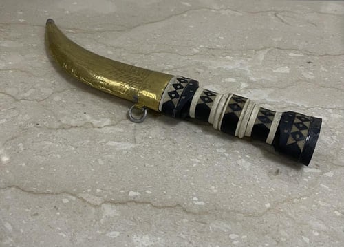 خنجر مجدلاني - وسط