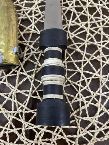 خنجر مجدلاني - وسط