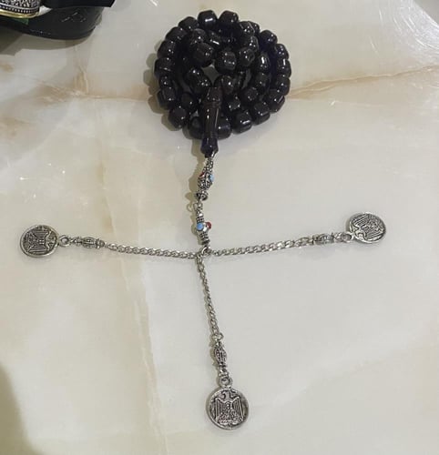 سبحه زعفرانية حرباء