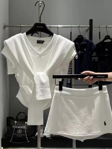 طقم polo نسائي