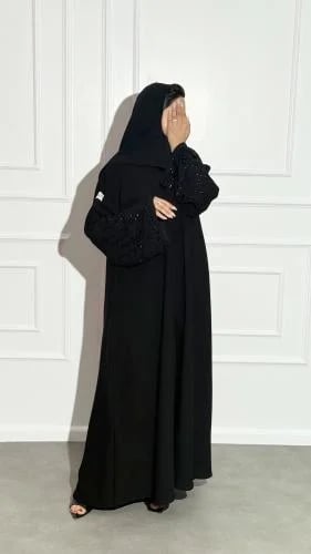 عباية زاهيه